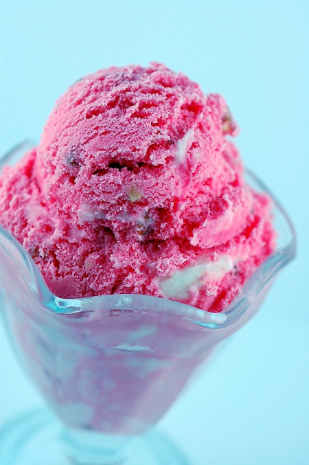 Pink Velvet Ice Cream with Cream Cheese Frosting Swirl - Cooking